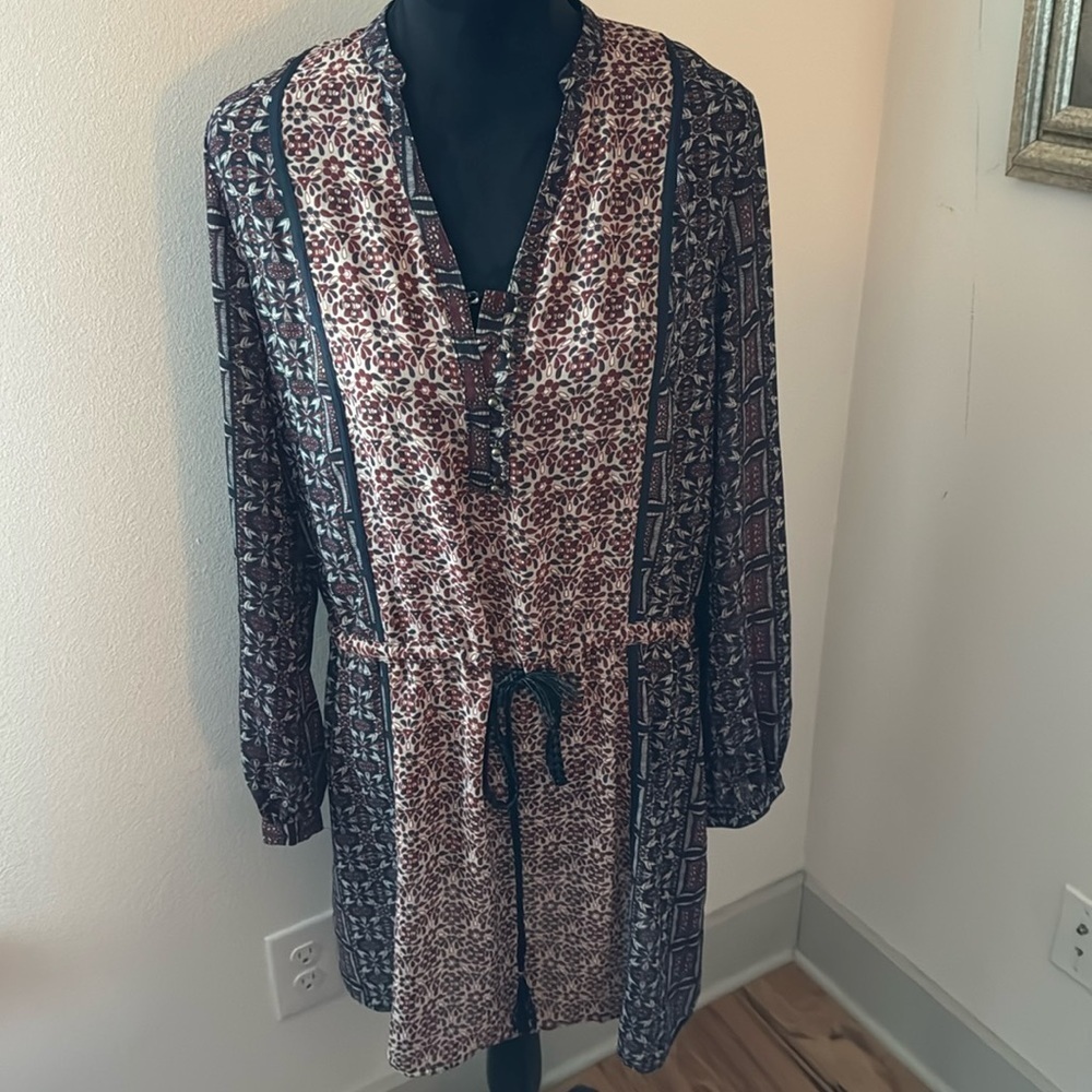 Love21 Sz M Boho tie waist front V neck lightweight print mini dress Sz M